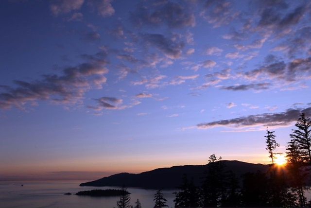 10962 at 5420 Vista Court West, West Vancouver