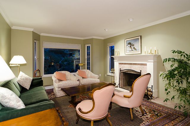 11586 at 2829 Bellevue Avenue, West Vancouver