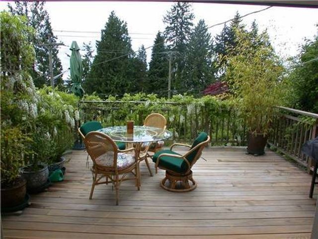 12628 at 3288 Travers Avenue, West Vancouver