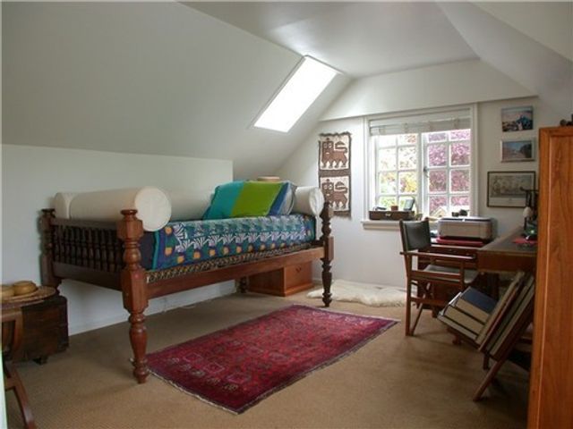 12643 at 3288 Travers Avenue, West Vancouver