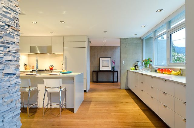 12767 at 3855 Sunnycrest Drive, North Vancouver