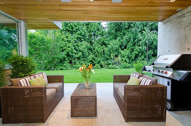 12779 at 3855 Sunnycrest Drive, North Vancouver