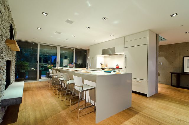 12831 at 3855 Sunnycrest Drive, North Vancouver