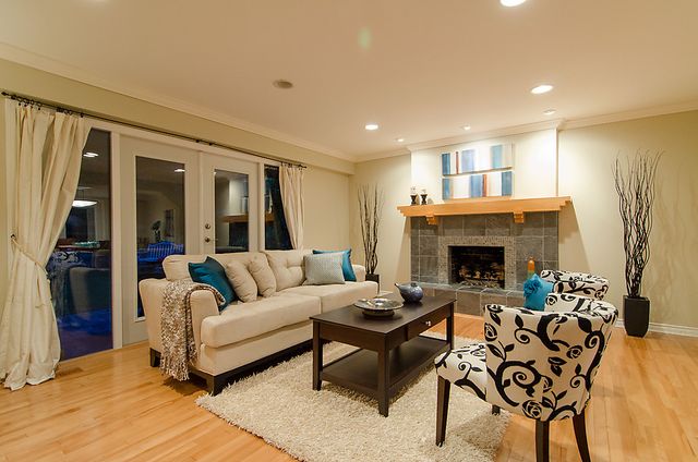 13246 at 1850 29th Street, West Vancouver