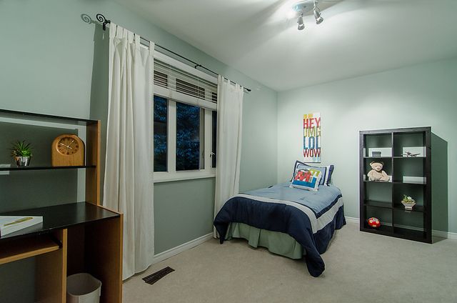 13298 at 1850 29th Street, West Vancouver