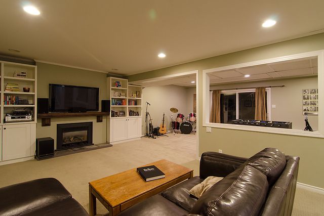 13302 at 1850 29th Street, West Vancouver