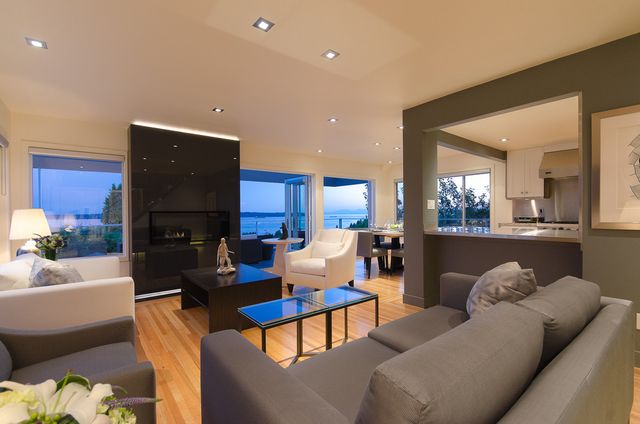 13570 at 1765 24th Street, West Vancouver