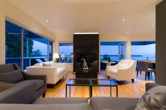 13573 at 1765 24th Street, West Vancouver