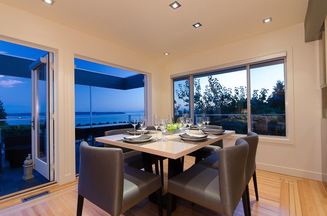 13582 at 1765 24th Street, West Vancouver