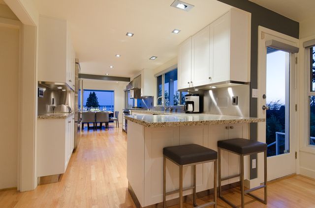 13621 at 1765 24th Street, West Vancouver