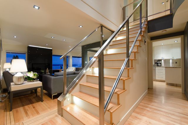 13643 at 1765 24th Street, West Vancouver