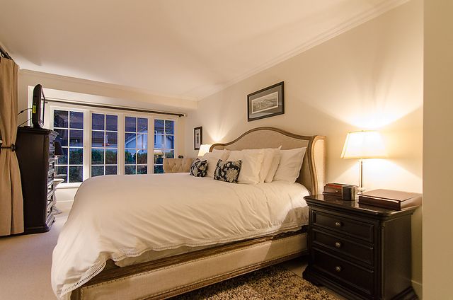 13855 at 4861 The Dale, West Vancouver