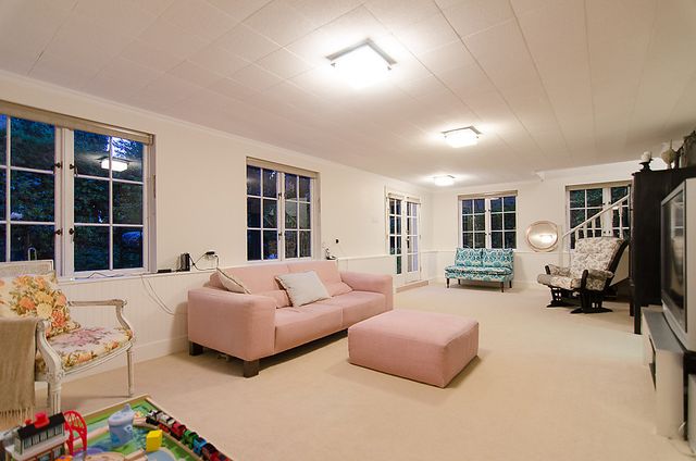 13867 at 4861 The Dale, West Vancouver