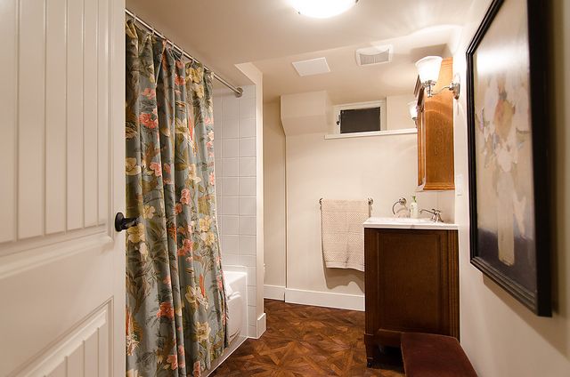 13887 at 4861 The Dale, West Vancouver