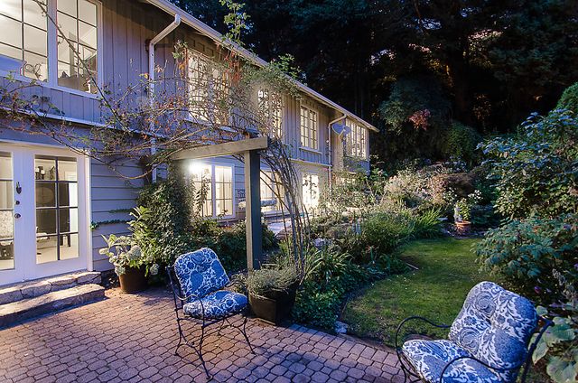 13900 at 4861 The Dale, West Vancouver