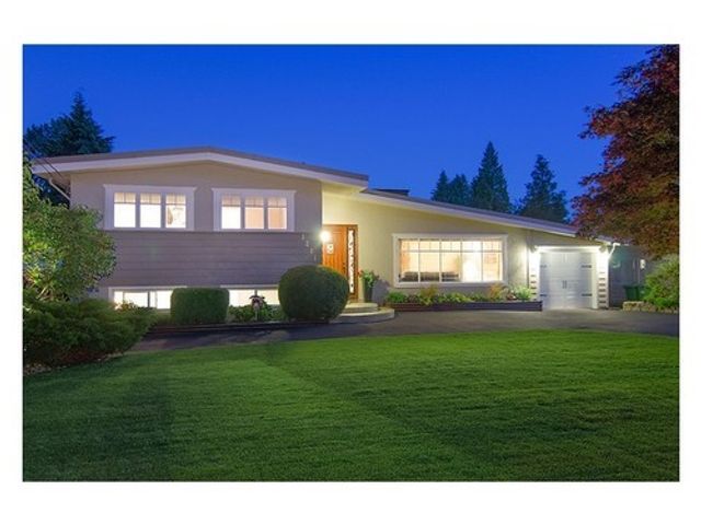 14594 at 1211 Greenbriar Way, North Vancouver