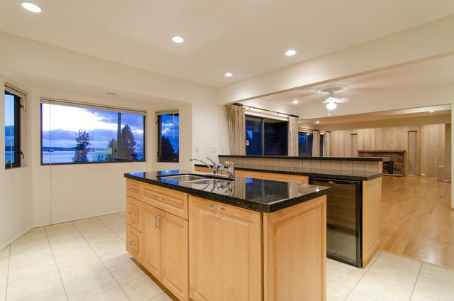 16312 at 2777 Bellevue Avenue, West Vancouver