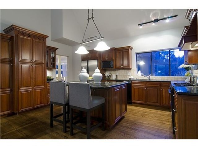 16706 at 4660 Willow Creek Road, West Vancouver