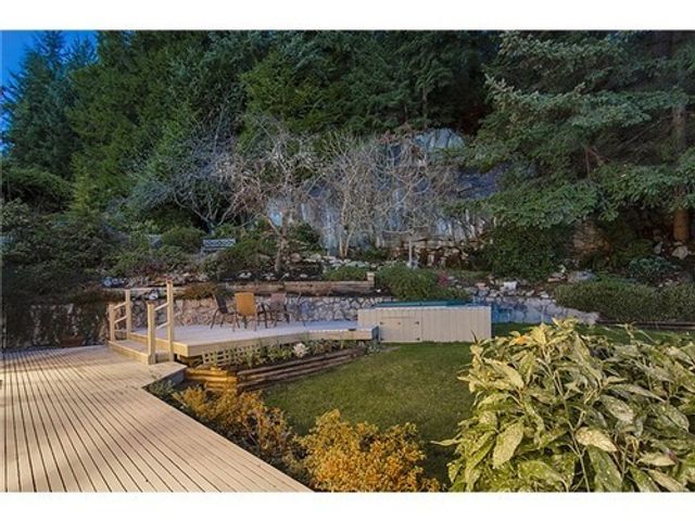 16743 at 4660 Willow Creek Road, West Vancouver