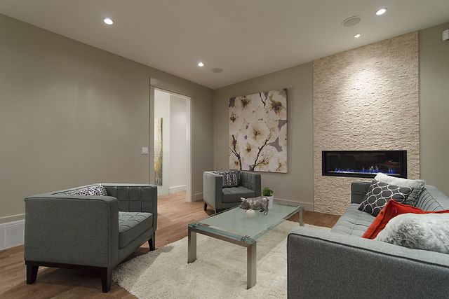 16871 at 4877 Skyline Drive, North Vancouver