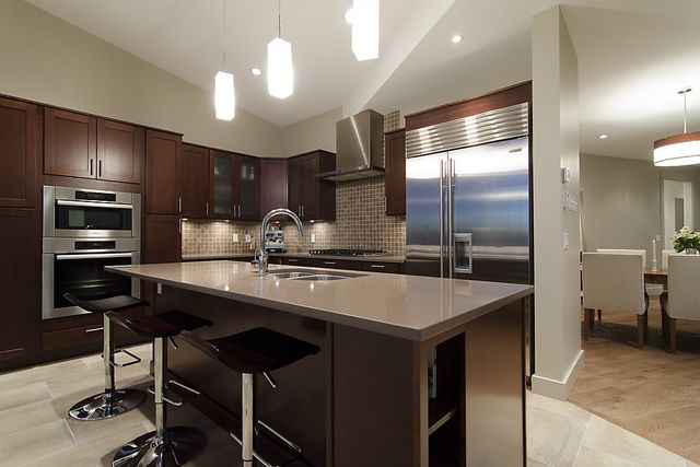 16911 at 4877 Skyline Drive, North Vancouver