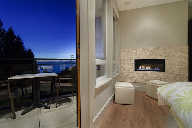 16949 at 4877 Skyline Drive, North Vancouver