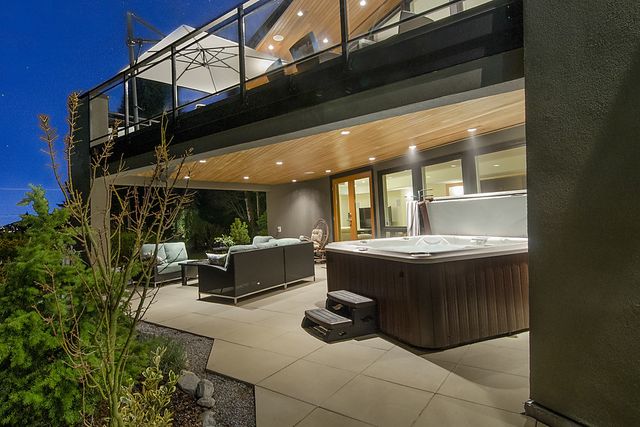 17005 at 4877 Skyline Drive, North Vancouver