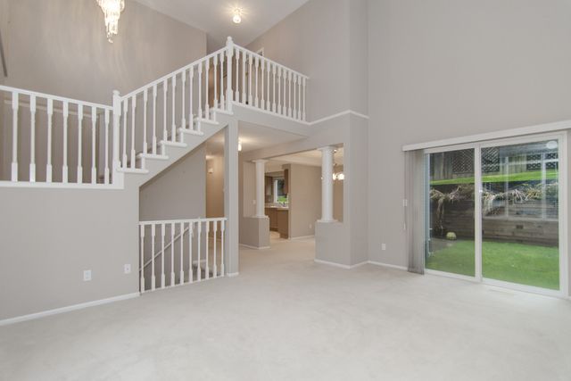 17906 at 1611 Plateau Crescent, Coquitlam