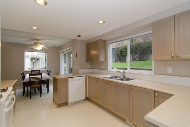 17949 at 1611 Plateau Crescent, Coquitlam