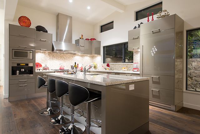 18748 at 5164 Madeira Court, North Vancouver