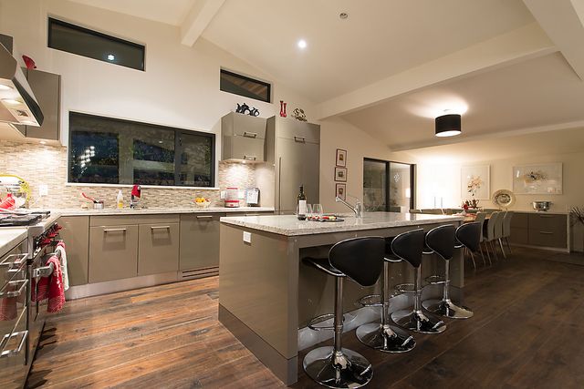 18756 at 5164 Madeira Court, North Vancouver