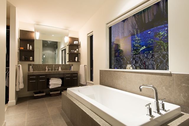 18760 at 5164 Madeira Court, North Vancouver