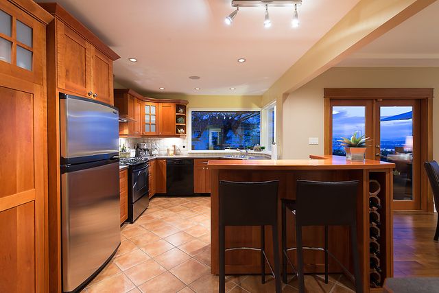 18946 at 109 Balmoral Road, North Vancouver