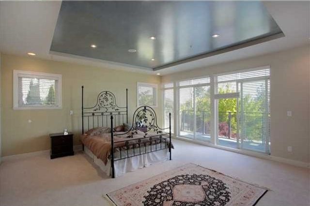 19388 at 2331 Queens Avenue, West Vancouver