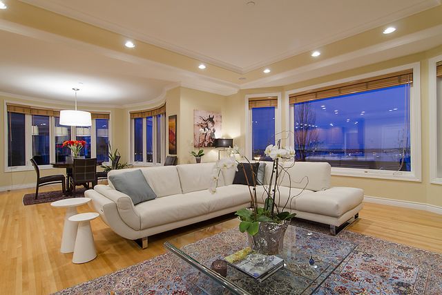 19214 at 2341 Orchard Lane, West Vancouver