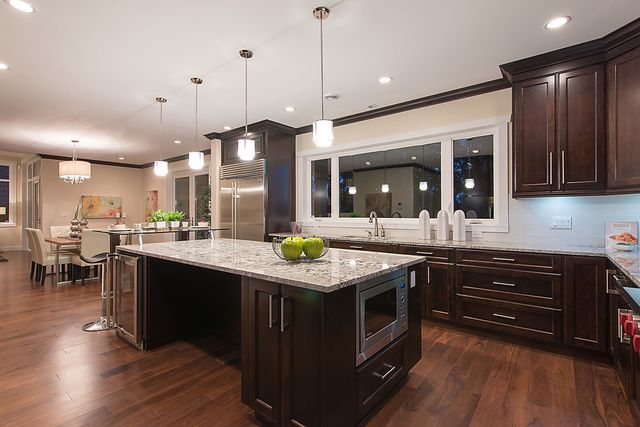 19518 at 677 Crystal Court, North Vancouver