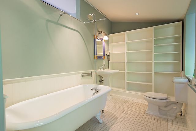 22547 at 2893 Bellevue Avenue, West Vancouver