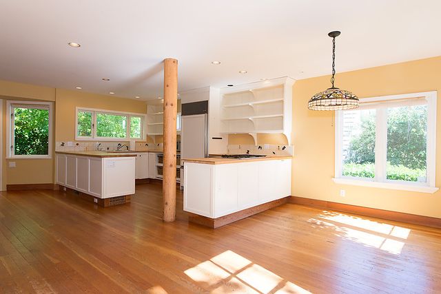 22567 at 2893 Bellevue Avenue, West Vancouver