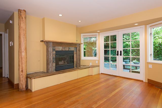 22575 at 2893 Bellevue Avenue, West Vancouver