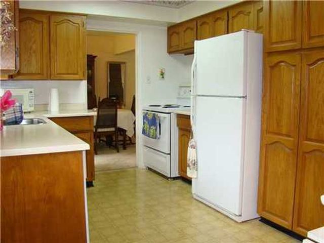 20934 at 4404 Parliament Crescent,, North Vancouver