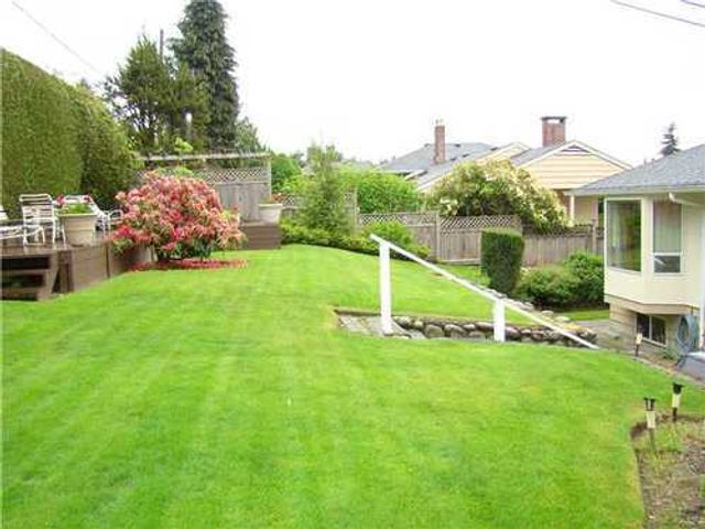 20952 at 4404 Parliament Crescent,, North Vancouver