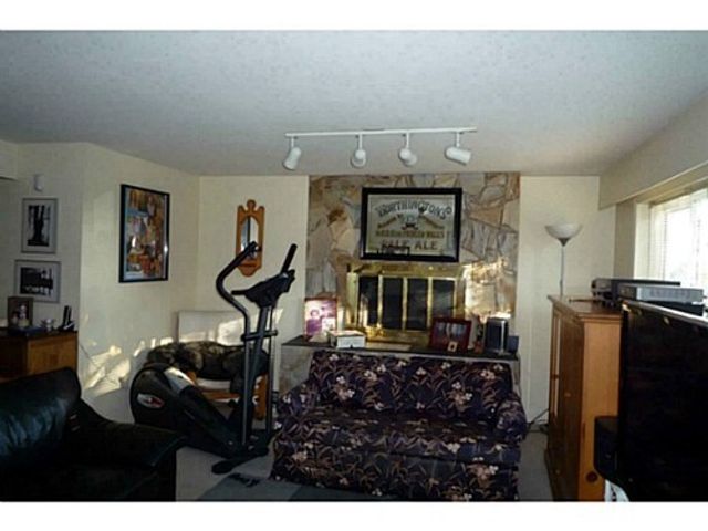 21309 at 4326 Chelsea Crescent, North Vancouver