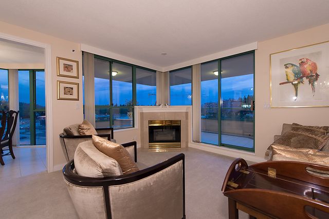 21936 at 10D - 328 Taylor Way, West Vancouver