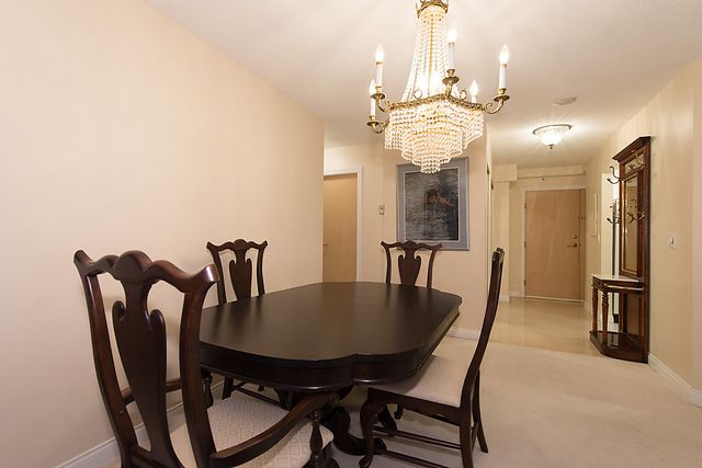 21956 at 10D - 328 Taylor Way, West Vancouver