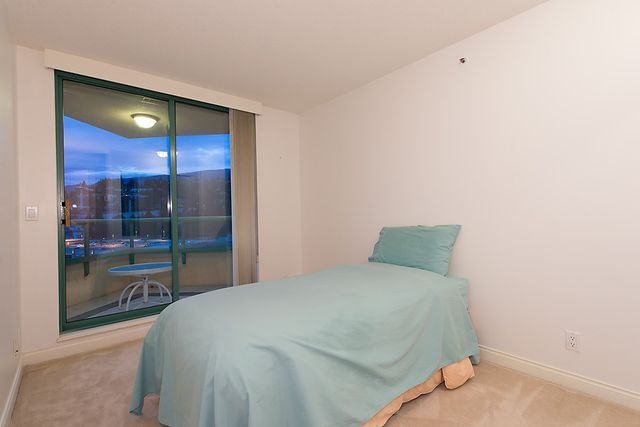 22004 at 10D - 328 Taylor Way, West Vancouver