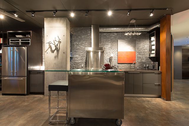 21838 at 203 - 88 Lonsdale Avenue, North Vancouver