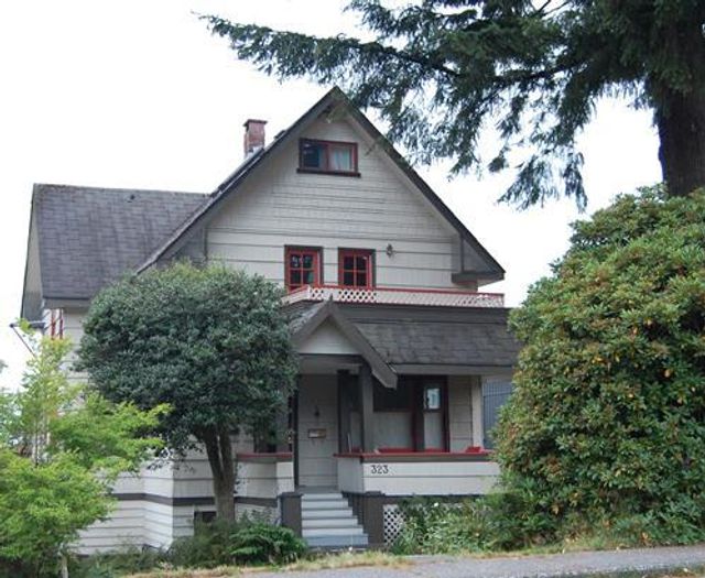 22916 at 323 East 24th Street, North Vancouver