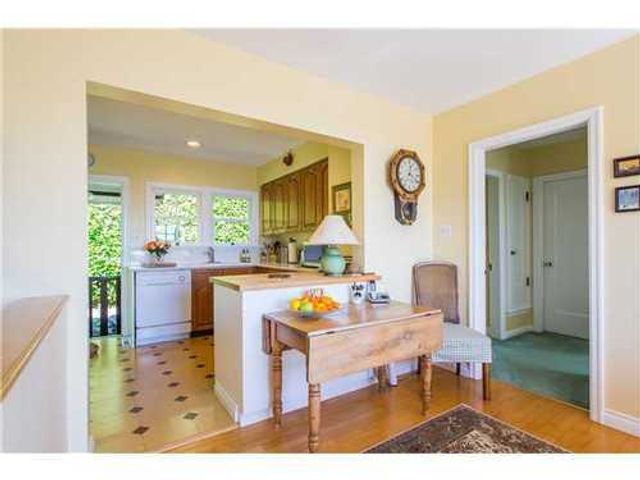 22984 at 3051 Procter Ae, West Vancouver