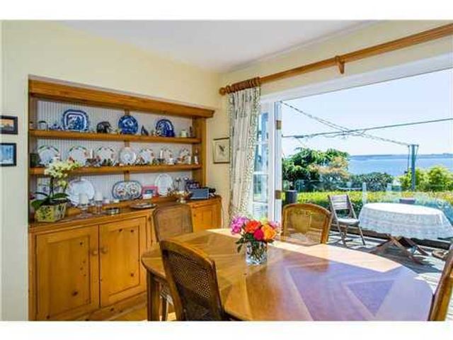 22987 at 3051 Procter Ae, West Vancouver