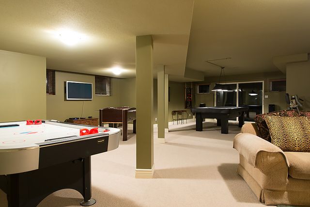 23137 at 4010 Sunset Bolevard, North Vancouver